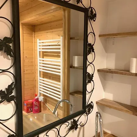 Maison De Vigneron Mareugheol