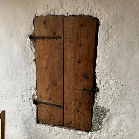 Maison De Vigneron * Mareugheol