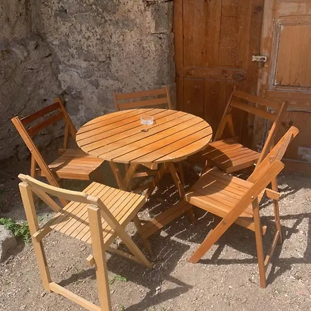 Maison De Vigneron * Mareugheol